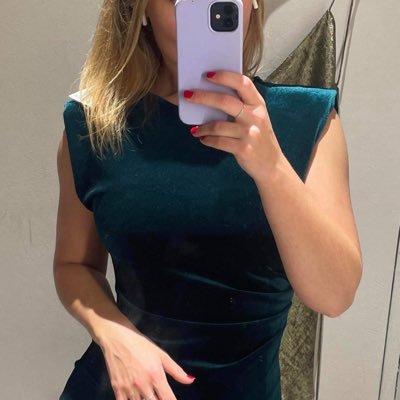 chelsfergopvt's profile picture. Chelsey Fergus. No, not 'her', although names are similar, and I have been known 2 get 'em out! This, for a girl to have a cheeky flutter on Bet365 #tips4Tits