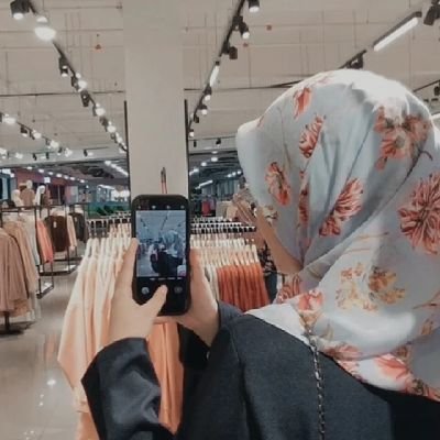 intnfatimahh's profile picture. keep chasing all that sweet and wild rebellion in you.

– butterflies rising🦋🤍