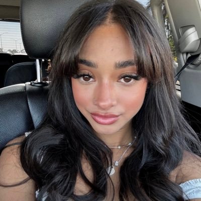 aaliyahnaulls's profile picture. welcome to my thoughts ♡