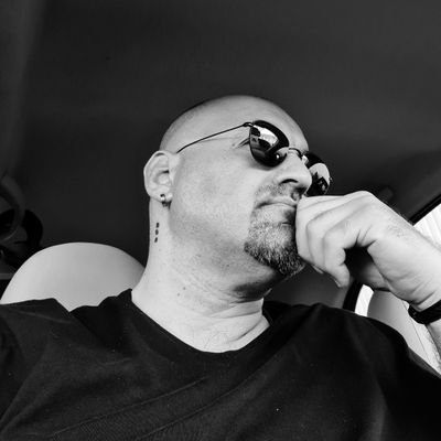 erdem75arikan's profile picture. Fazla ciddiye almayın hayatı,bir gün herşey fotoğraflarda kalıyor........ A.G