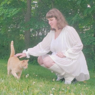 kitschycritter's profile picture. 26; fashionista; cottagecore lover