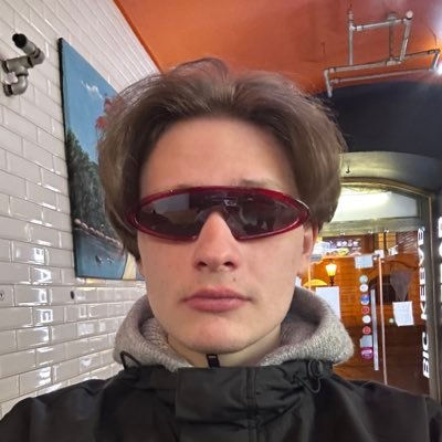 sjtalking's profile picture. 