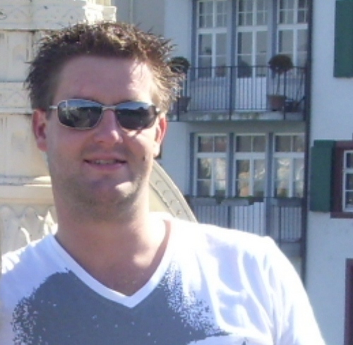 Vertegenwoordiger, G.F.C., voetbal, wielrennen, biljarten, muziek, zomerfeesten, twitter, facebook.