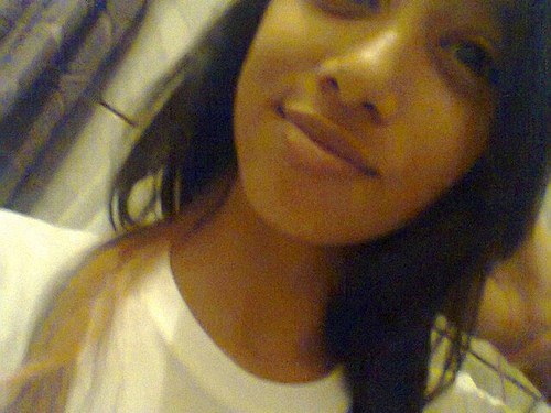 15 anos, divertida,carinhosa,romantica,sonhadora,amiga,
amo sair,ciumenta
