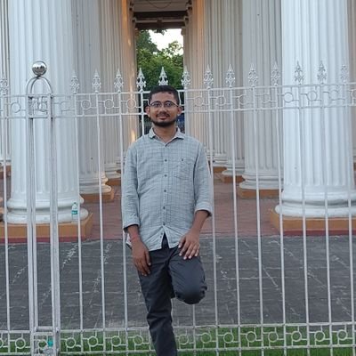 avinash_yadav24's profile picture. ना तुम जैसा कोई, 
ना तुम्हारे सिवा कोई