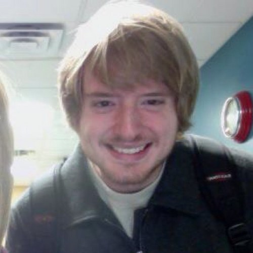 aaronkooi's profile picture. i rarely use twitter