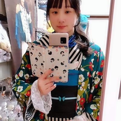 banrikou0906's profile picture. 成人済。趣味でアナログ絵(体調が良い時限定)。お出かけは着物着たい人🌸
刀ミュは生きる希望🙏✨
笹森くんと松井江くん一生推す💪✨‼️
大好き→ブライスドール.９０年代少女漫画.セーラームーン.コルダ２.マクロスF.Tommy.ラルク.真綾ちゃん.ウチのインコはかわいいです☺