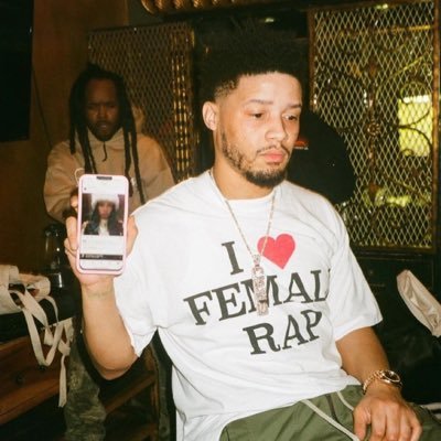 Robojoe19's profile picture. 