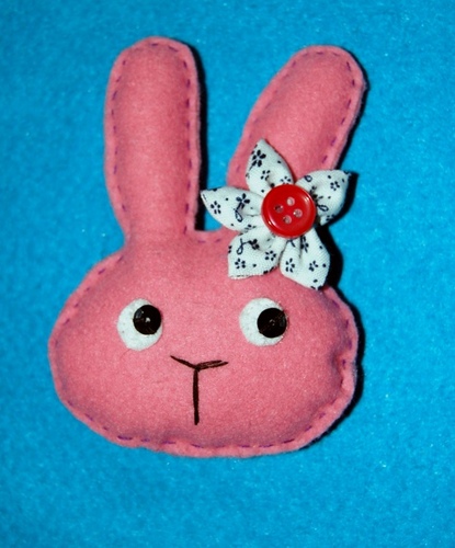 Tienda online de broches y complementos hechos a mano.