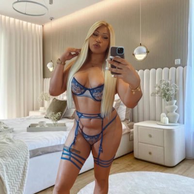 eloabeauty's profile picture. Linda trans👸🏼Acompanhante 💷💰pisciana♓Carioca 🌟Perfil adulto 🔞 segue ai e vem ser feliz... o prazer te espera aqui!