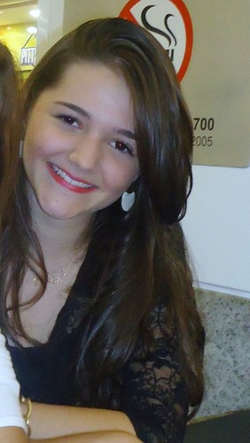 Independente do que me disserem, respondo sempre com um sorriso. Porque ser conveniente é comum, mas ser superior é uma raridade.