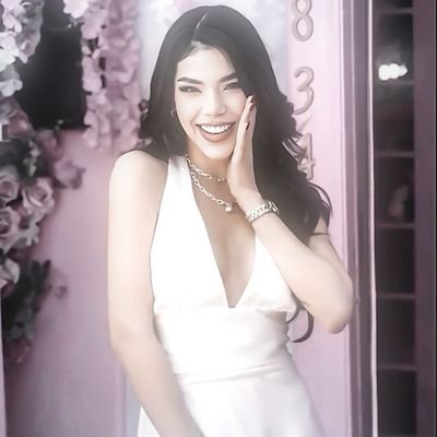 Karen_Ay19's profile picture. 