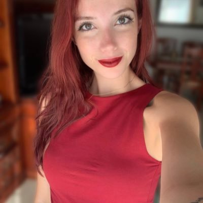 𝒍𝒂𝒖𝒓𝒂 Profile