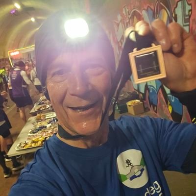 w_huw's profile picture. Cyn-athro Ffiseg ▫️ Retired Physics teacher           
Dyddie 'ma 🏃‍♂️ 📚 🎧 🎭 ⚽️  Nowadays
https://t.co/iGC60c6p20