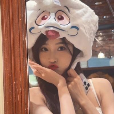 zhounshiyu's profile picture. 