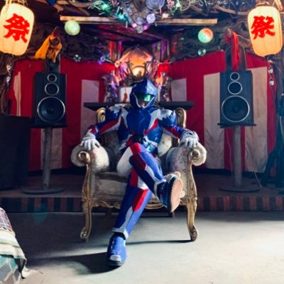 AlterBraver's profile picture. 東京都町田市周辺で活動している非公認ローカルヒーロー・オルタブレイバーの変身前である市神釘理のアカウント。ヒーローだが日常感強め(ちなみに【現実世界】のオルタブレイバーは@AlterBraver0916)