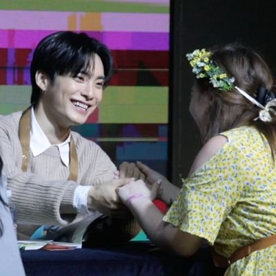 오늘부터 내 종교는 에이스 • chicken is destiny • ㅂㅈㅎ • she/her 👋🏻