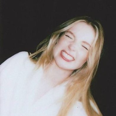 Lili | editor | she/her | lizzie’s number one fan