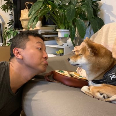 jazmanyun's profile picture. 能ある鷹は爪隠す。