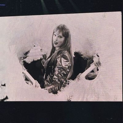 hazzaeedwards's profile picture. swiftie, harrie, louie