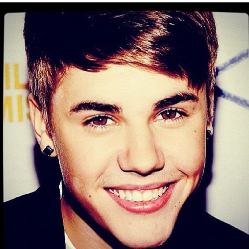 iwantJUSTINBin's profile picture. FOLLOW IF YOU LOVE JUSTIN !!!! #teamfollowback #Teamjustin #iloveyou