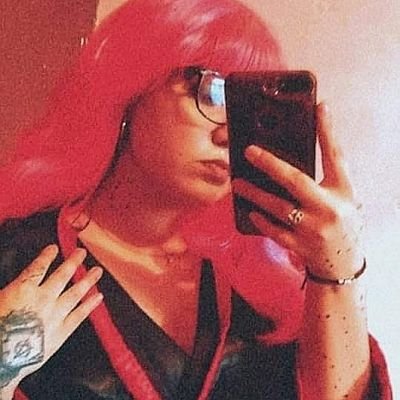 kimleztikk's profile picture. 