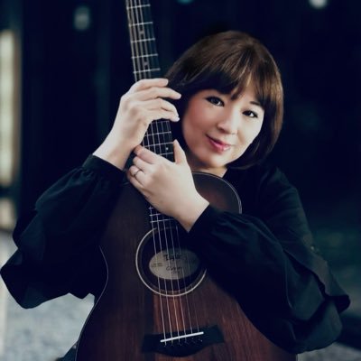 utausassy's profile picture. 💓2023年11月に流し歌手デビュー！ギター流しとして都内各地の酒場、横丁をまわらせていただいてます🩷昭和歌謡バンド『東京ウルトラ楽団』ボーカル（SASSY）としても活動中！！