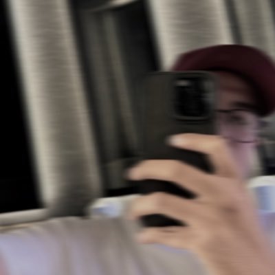 fugitivorum03's profile picture. Who else can I trust in this world? 🙃