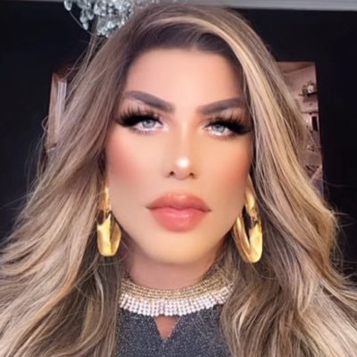 A Visionária : Não busque romance. Busque negócios! @karenkardasha no Instagram