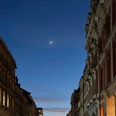 AshjanM_'s profile picture. وأخرجني منها بالستر ، وحُسن الذِكر ، وأنت راضٍ عني..