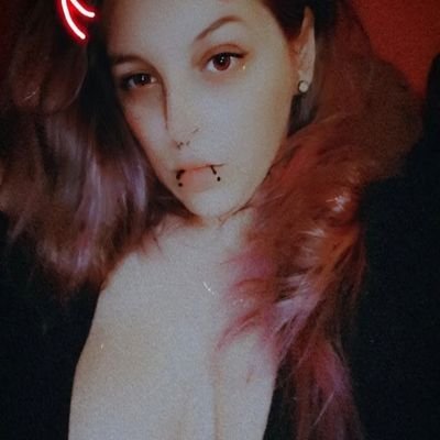 curvyghoul_'s profile picture. bratty sub 😈 30 something 🦇 NYC 🗽
21+ ‼️‼️‼️