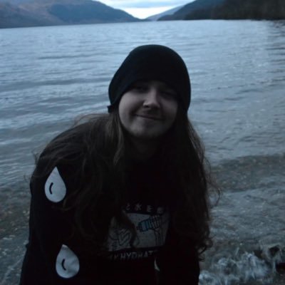 JonnyDocherty's profile picture. which one would you choose, the city mouse or the country mouse?