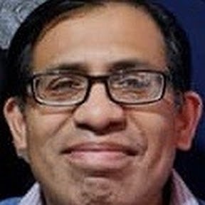 Microeconomista - Data Scientist autodidacta - Programador: Mathematica y Python - Geek - Cinefilo y Seriefilo