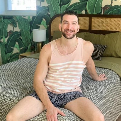 dav28538's profile picture. stay free