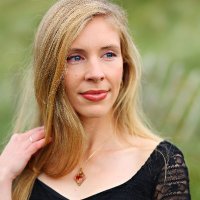 Christina Hennemann (@chr_writer) 's Twitter Profile Photo Christina Hennemann (@chr_writer) 's Twitter Profile Photo
