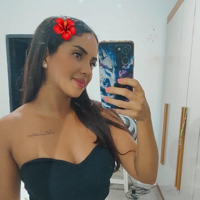 AlineeMicaela's profile picture. 