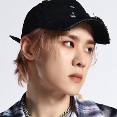 for wayv's #钱锟🐻🧡 | @kun_vocals | back up @kunsloop | fan account