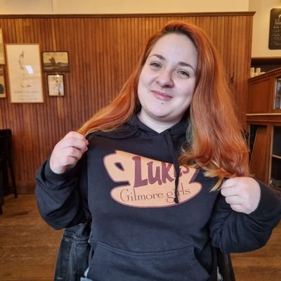 I love Gilmore Girls & coffee☕
Rédactrice
worked at @serieously_fr
📺 https://t.co/wRcuj2Rnx5
laurapopcorn0@gmail.com 💌