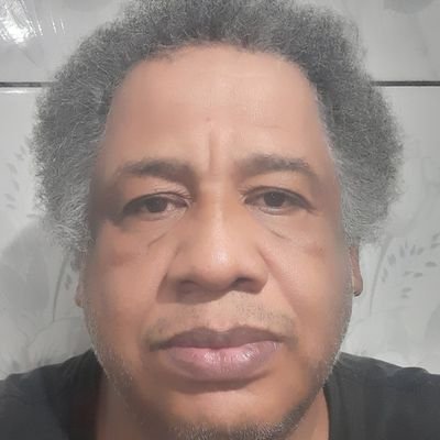 CelsoR68's profile picture. "Penso, logo existo!"
E ser capaz de construir o pensamento que é energia!