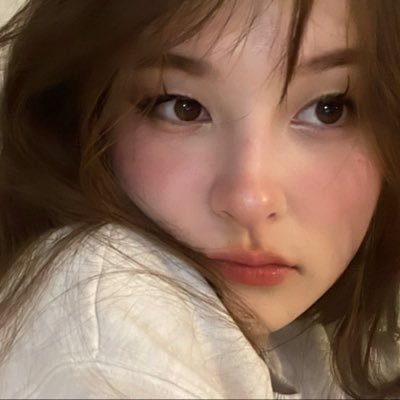 flickerftdt's profile picture. i’d rather die than be famous 🍷