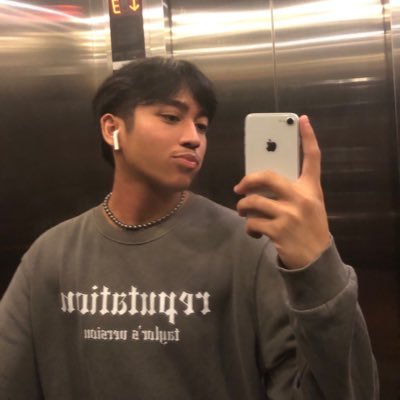 Architecture Student / 21 / future arki n pilot / old acc got hacked at 70k followers