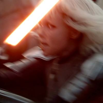 whimzin's profile picture. idk I barely post on my own accords