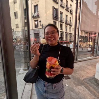 loidetim2's profile picture. Think happy thoughts ✨