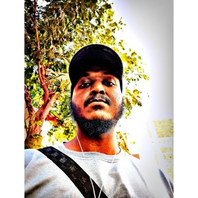 خير الكلام: سبحان الله، والحمد لله، لا اله الا الله، الله اكبر