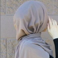لستُ إنساناً كاملاً أو مثالياً ، لكني دائماً حقيقي وهذا يكفي .
