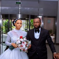 Redlight Wedding Photographer (@redlightwedshot) 's Twitter Profile