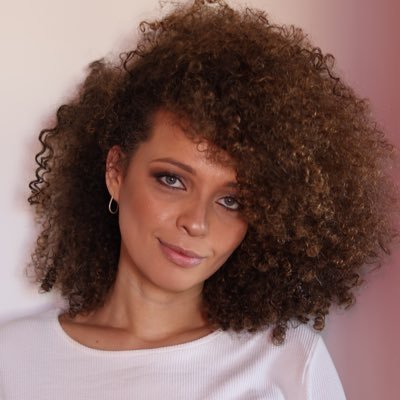 Cantora,médica,escritora.Finalista do Prêmio Jabuti 🐢 2021 @cantorajuliarocha
