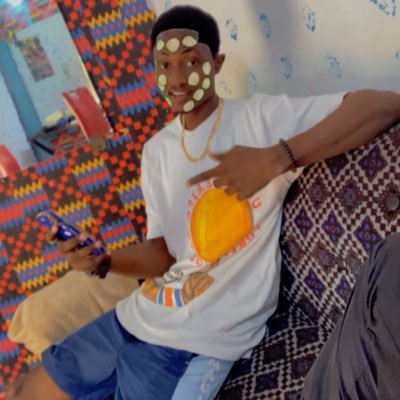 Togolese boy🇹🇬 Futur american🇺🇸.I love dancing,taking pictures,food come and let’s be friends 🏌️❤️