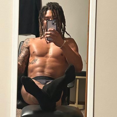 6’2, 180, 23, Size 13🦶🏽Lightskin Dominant Alpha.Custom vids, Skype calls Live meets, Cashapp $Runninitup2 Venmo: Billy-bouncing https://t.co/2vZGxLeEEM
