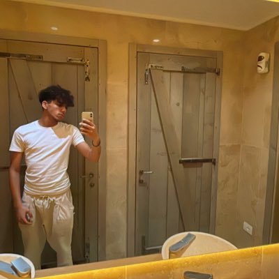 _lil_maaza's profile picture. 19